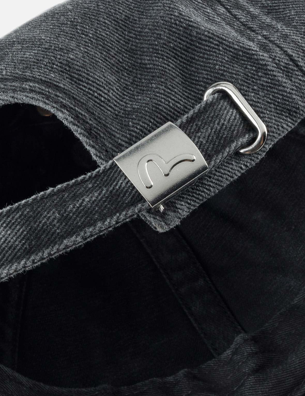 EVISU X ICECREAM 商标棒球帽 – 黑色洗水