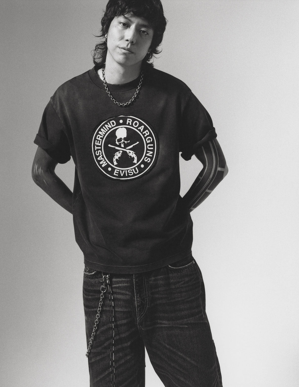 EVISU x mastermind JAPAN x roarguns Frayed Appliqué Daicock T-Shirt