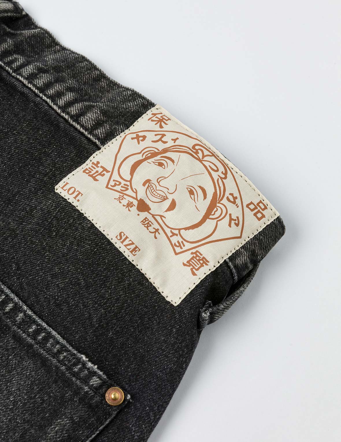 洗水海鸥刺绣常规版型画家牛仔裤