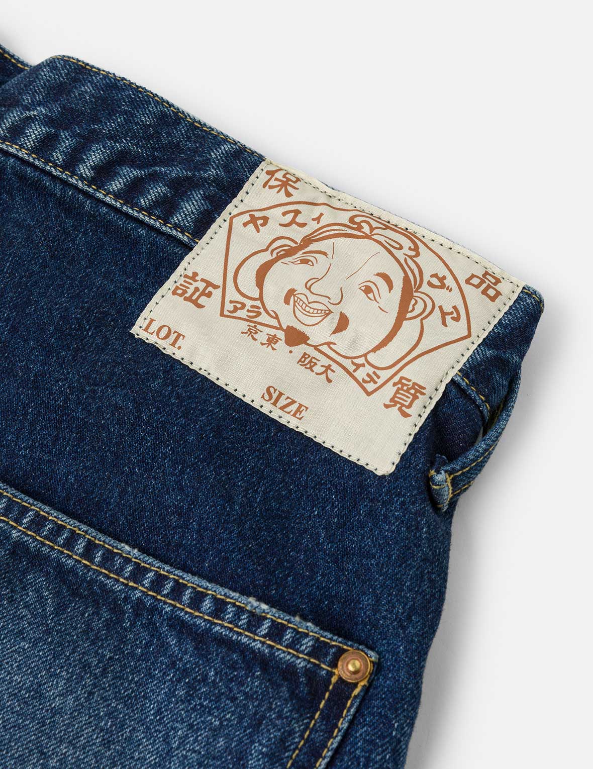 洗水海鸥刺绣常规版型画家牛仔裤