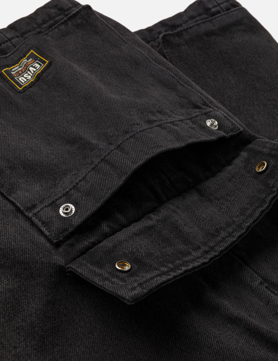 海鸥印花多口袋黑色牛仔短裤