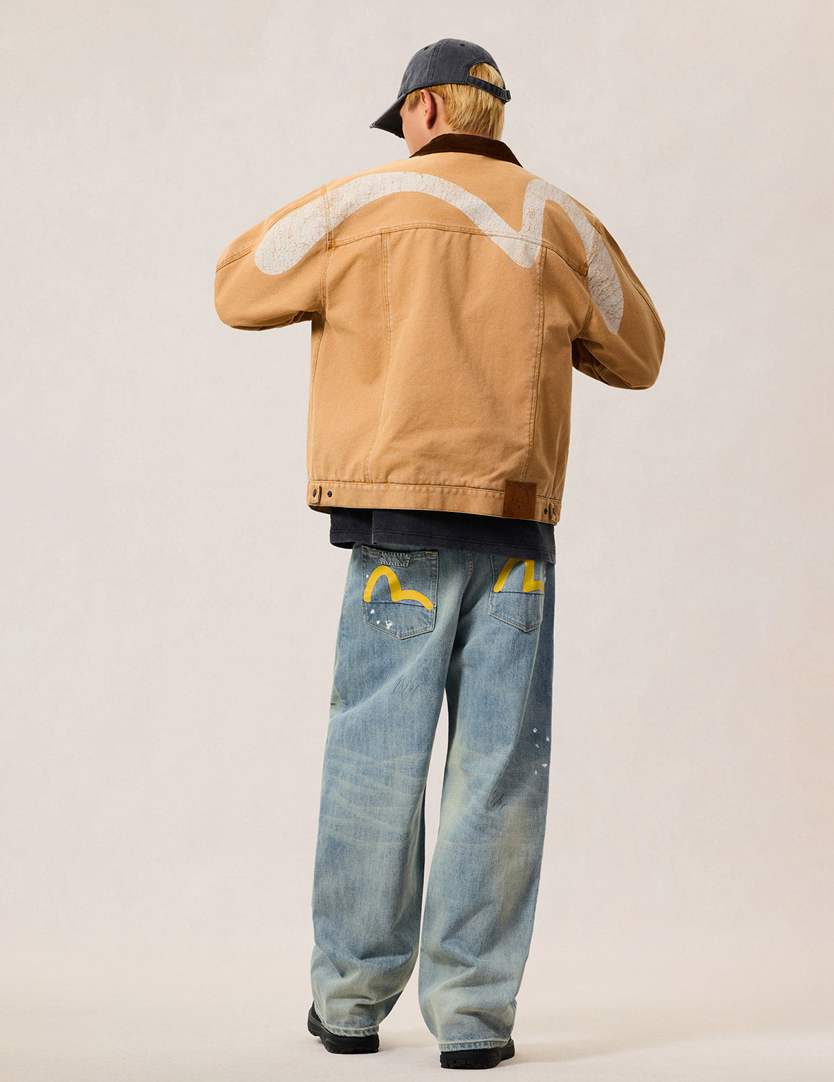 5-Pocket Distressed Jeans