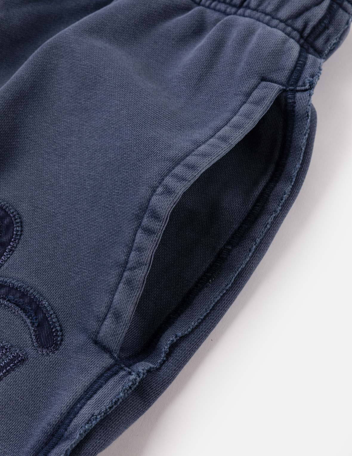 Chain Stitch Seagull Heavy Washed Sweatshorts