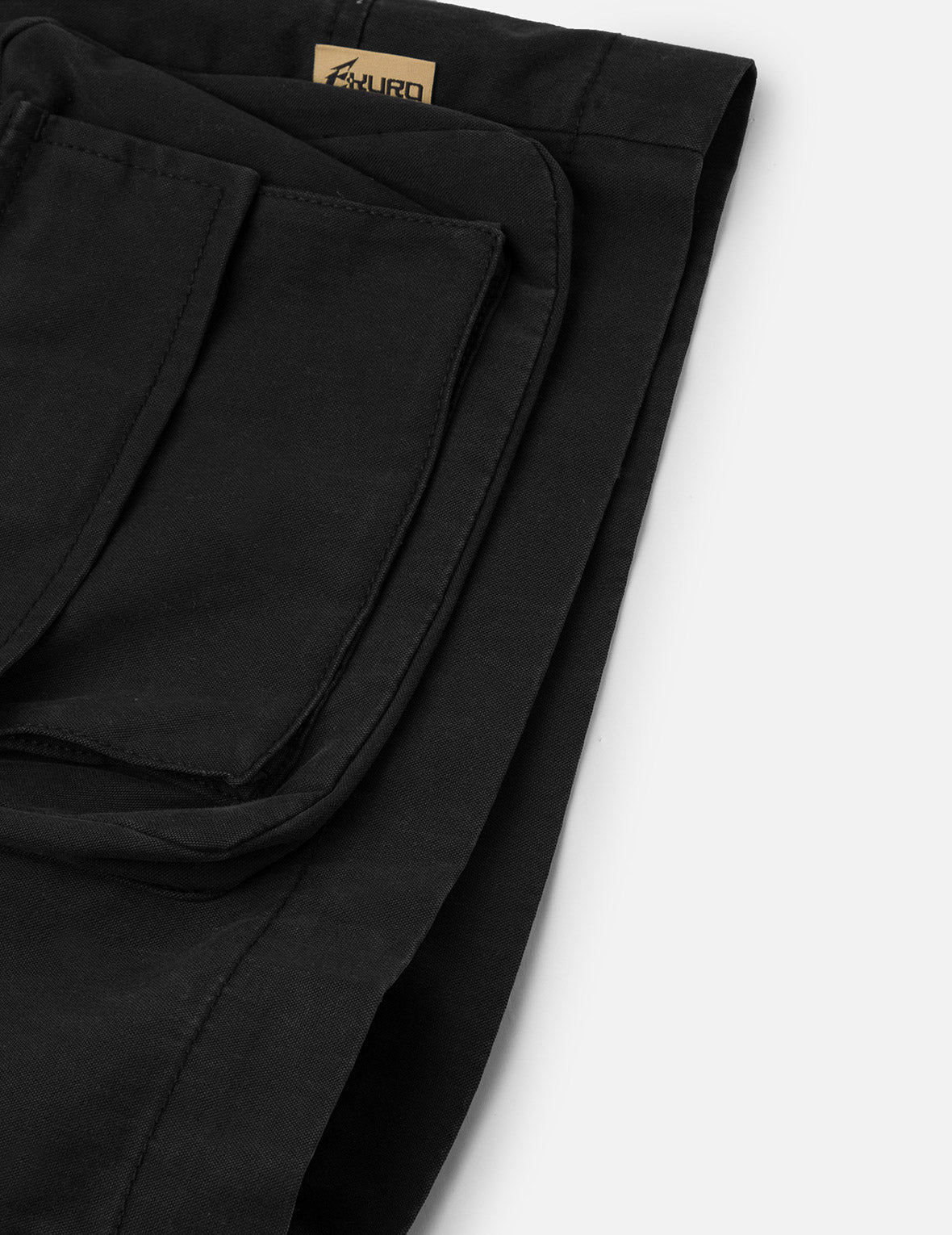 Multi-Pocket Relax Fit Cargo Shorts – EVISU Multi-Pocket Relax Fit Cargo Shorts – EVISU
