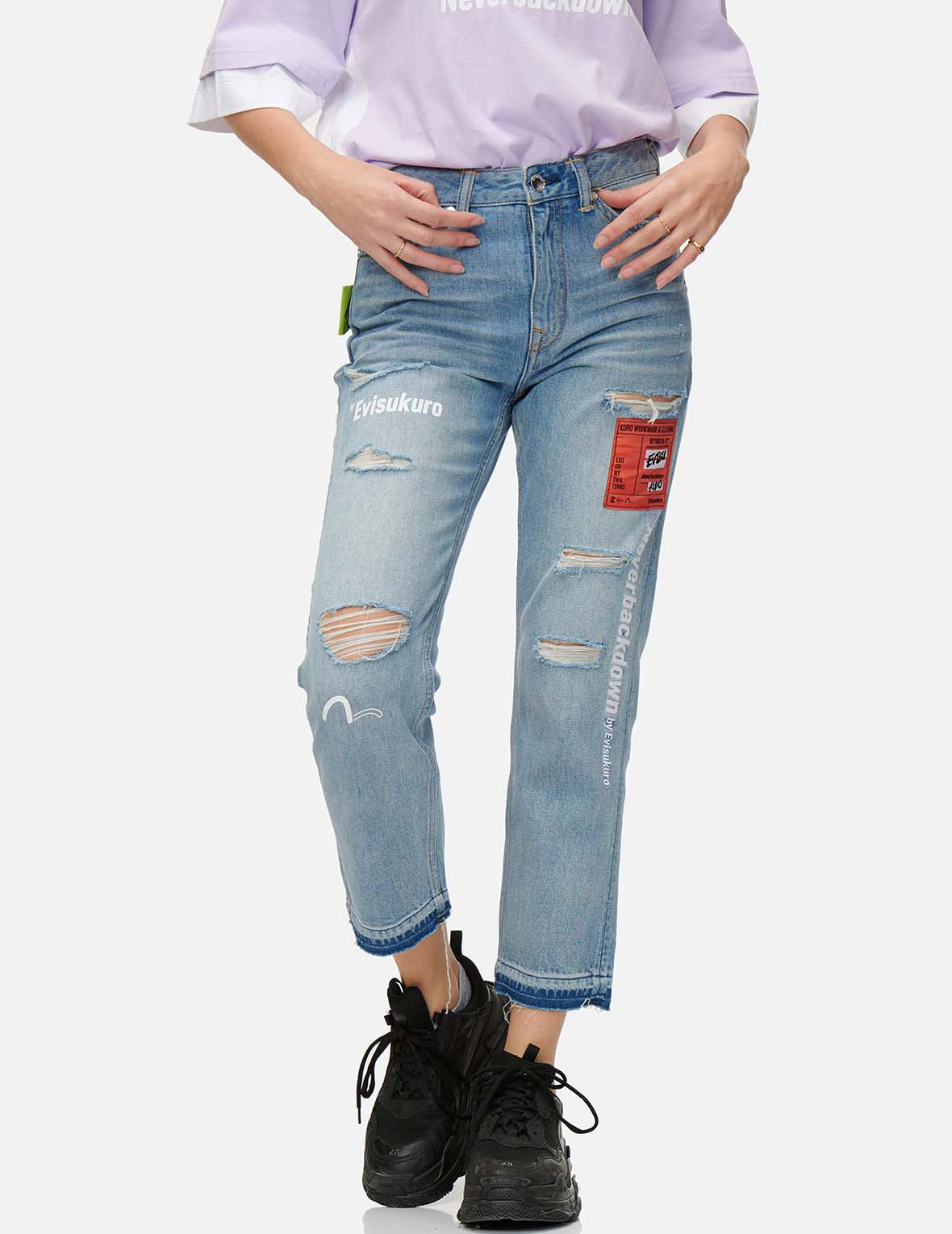 Woven Label Ripped Relaxed Fit Jeans