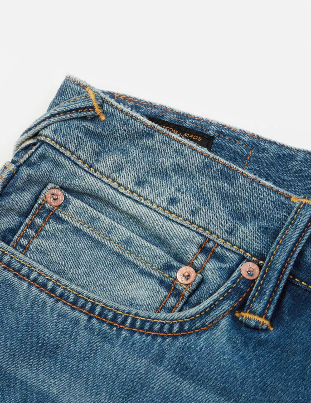 Graffiti Daruma Print Carrot-Fit Jeans #2017 – EVISU Graffiti Daruma Print Carrot-Fit Jeans #2017 – EVISU