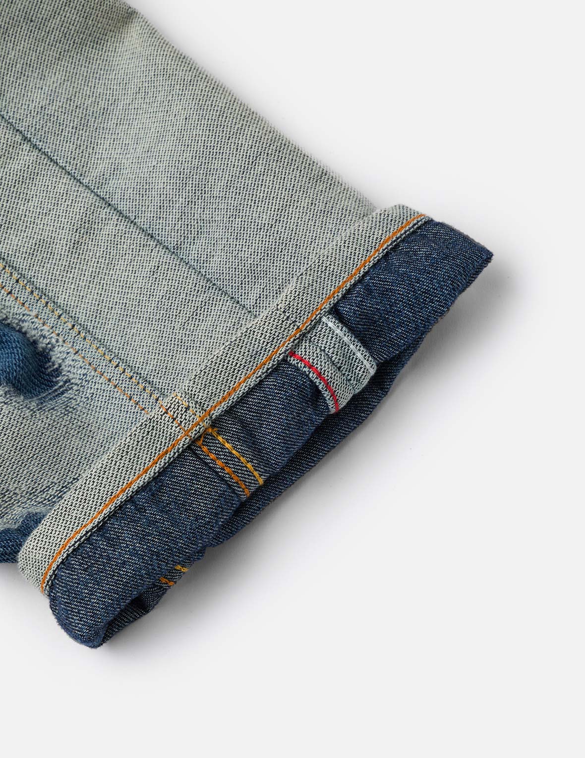 破损海鸥刺绣时尚版型牛仔裤