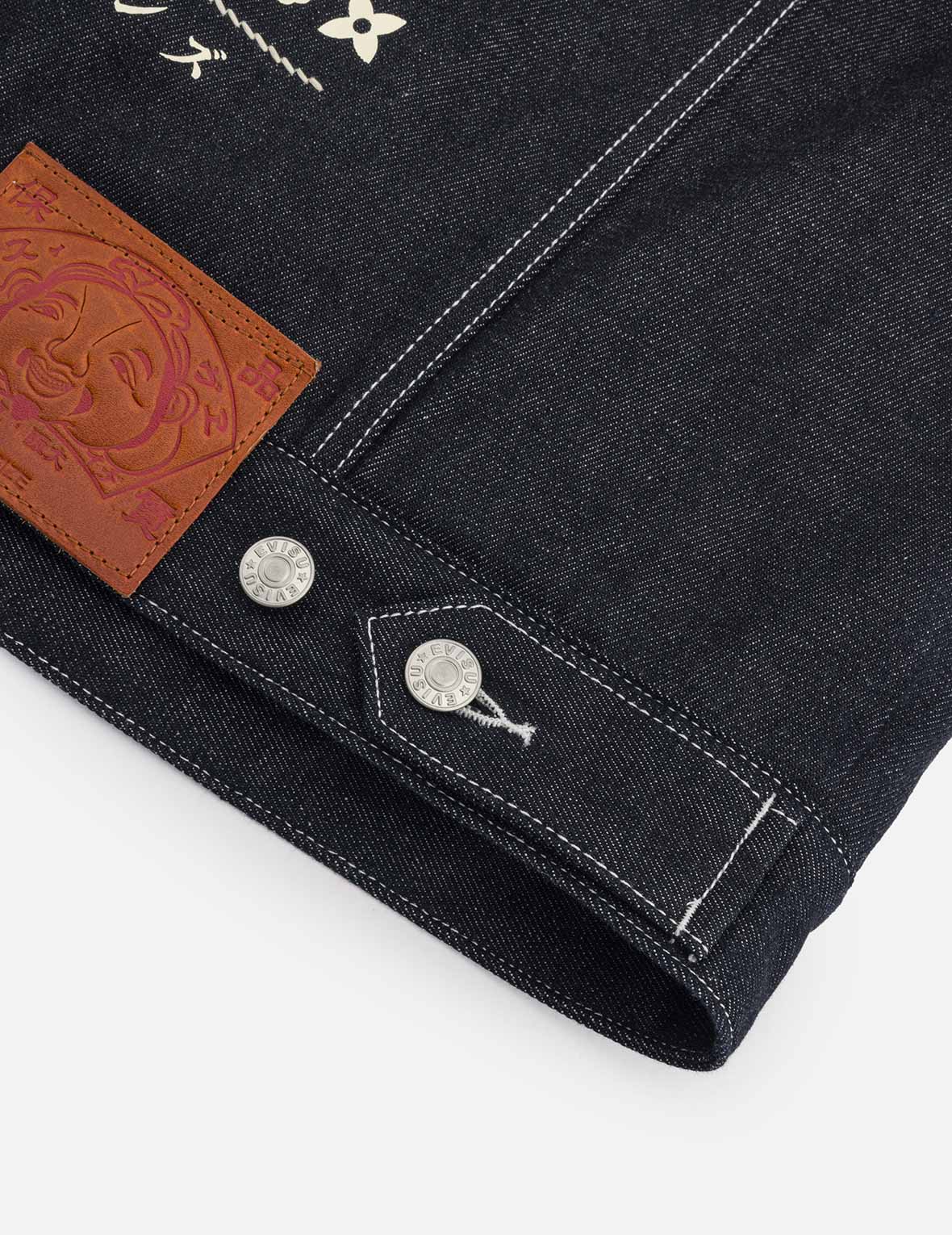 Contracting Embroidery and Inserted Daicock Relax Fit Denim