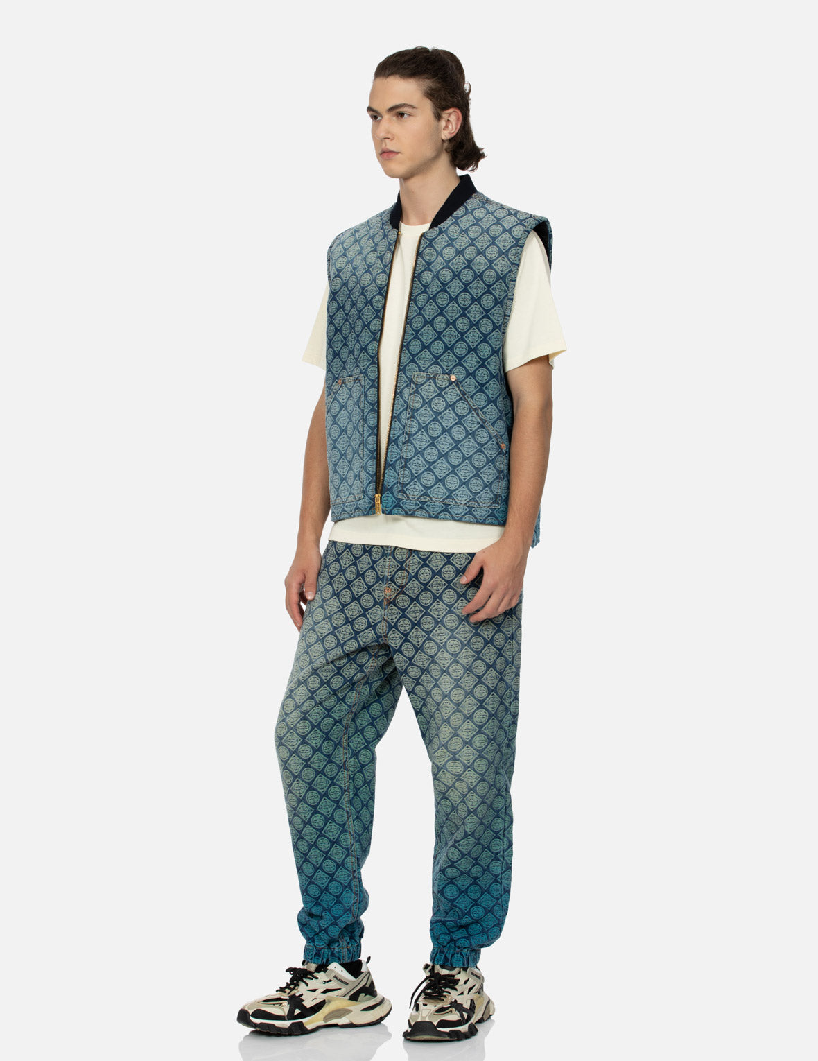 Washed Kamon Jacquard Relax Fit Denim Padded Vest – EVISU Washed Kamon Jacquard Relax Fit Denim Padded Vest – EVISU