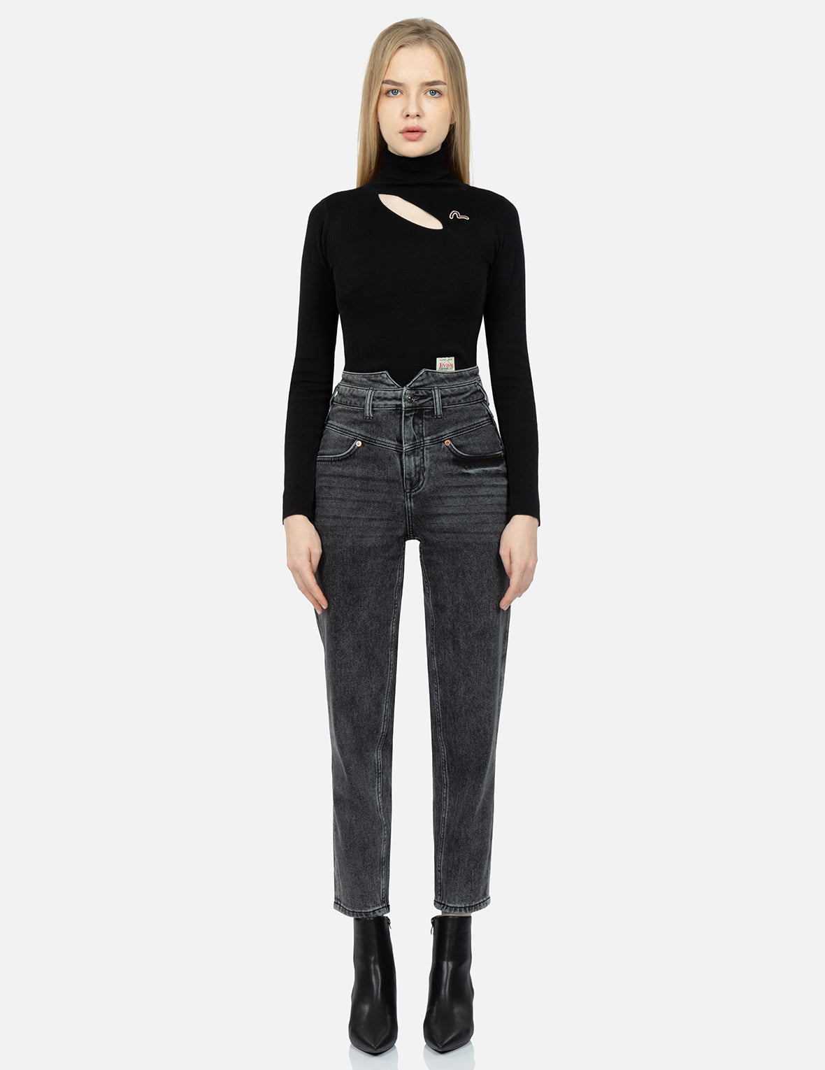 Logo Embroidery Taper Jeans – EVISU
