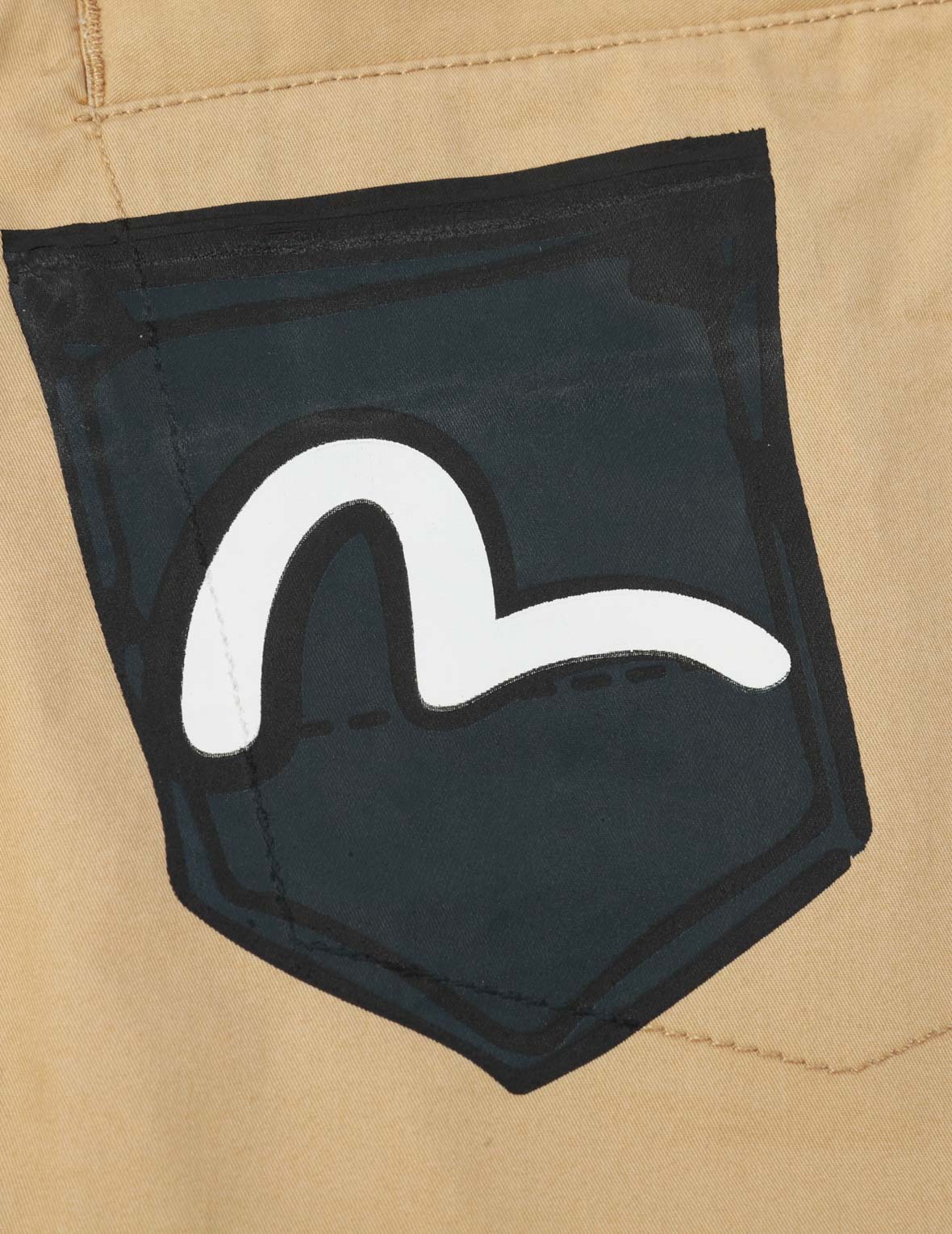 Seagull Embroidery Woven Shorts