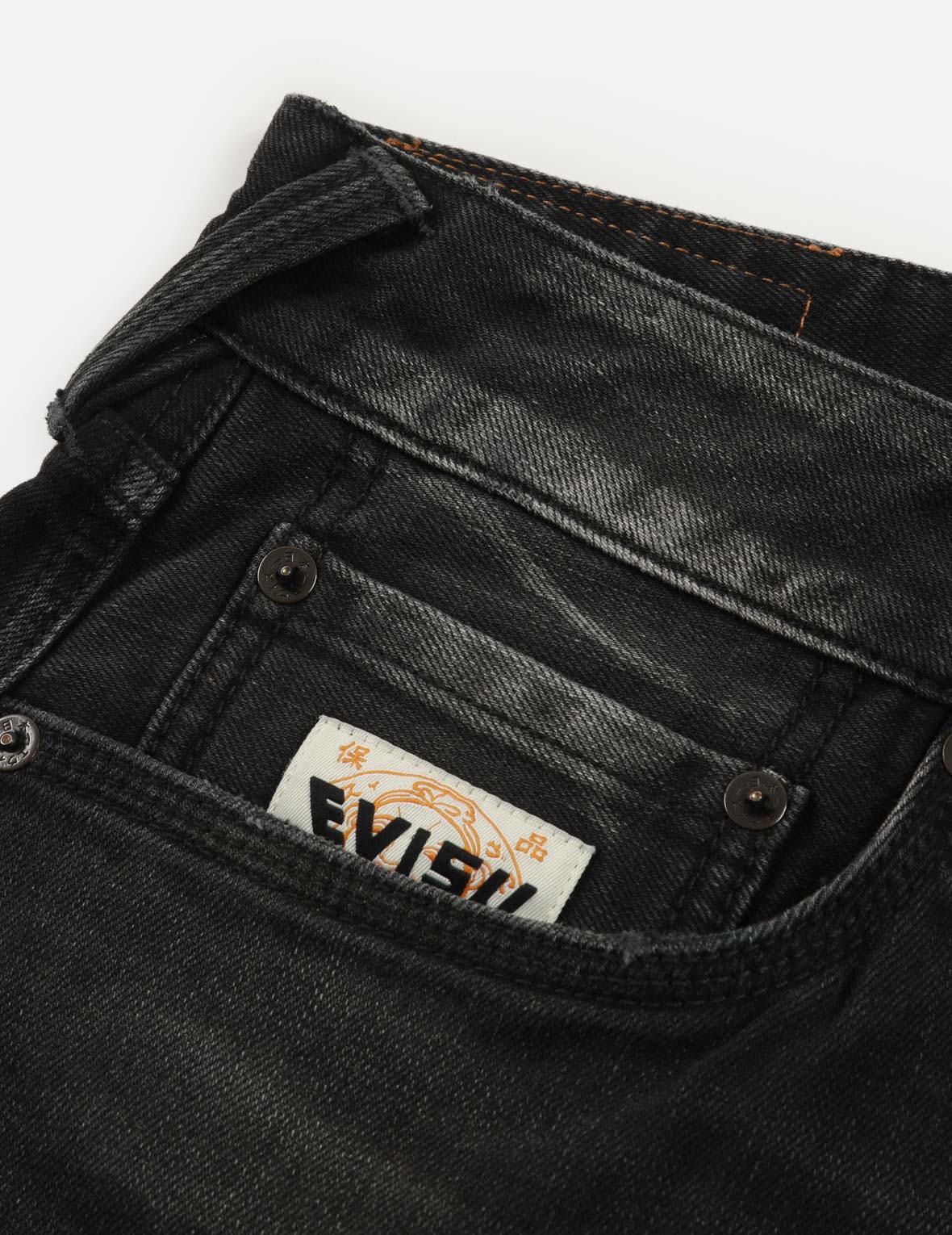 Seagull Appliqué Embroidery and Godhead Print
Relax Fit Denim Shorts