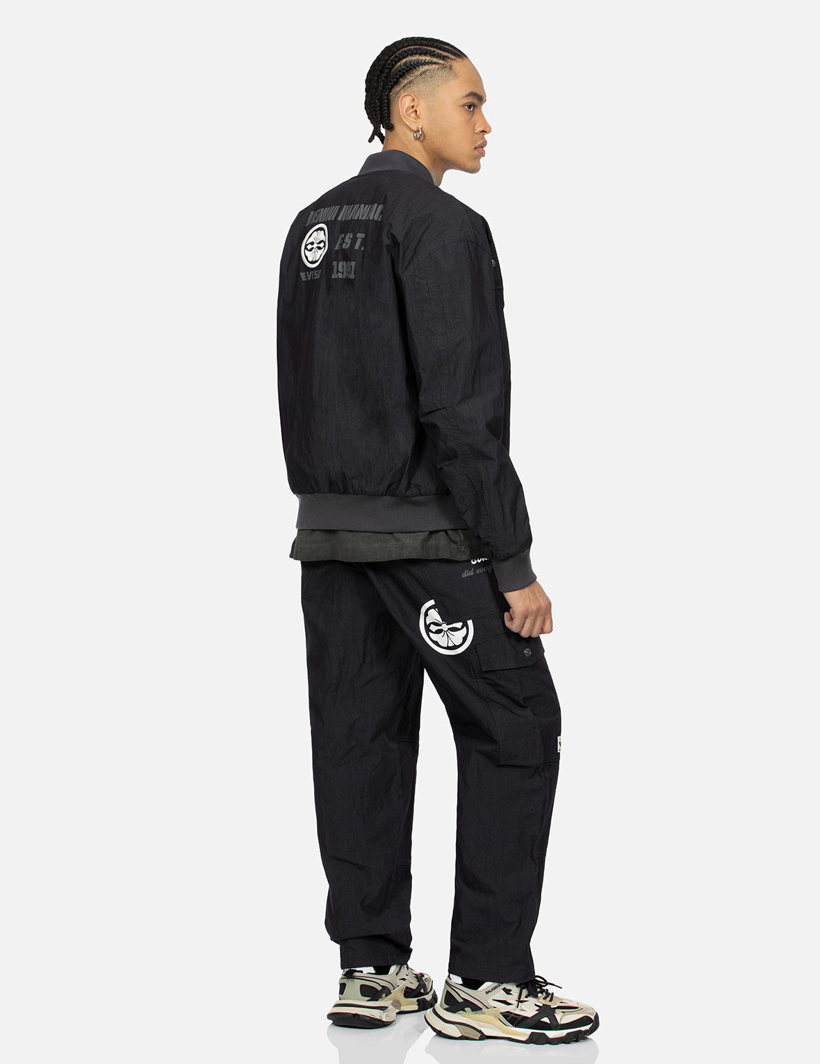 多重品牌印花和刺绣宽版飞行员外套