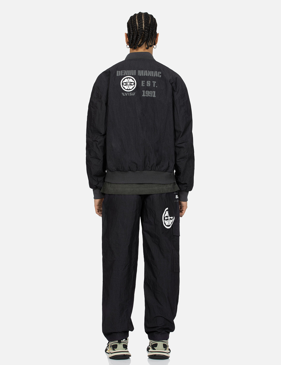 多重品牌印花和刺绣宽版飞行员外套